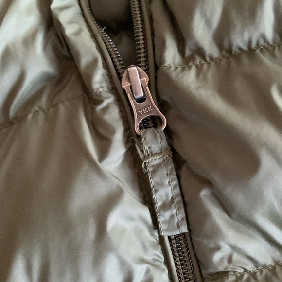 Amazon Essentials Women's Lightweight Water-Resistant Hooded Puffer Coat Size XL - Picture 6 of 13